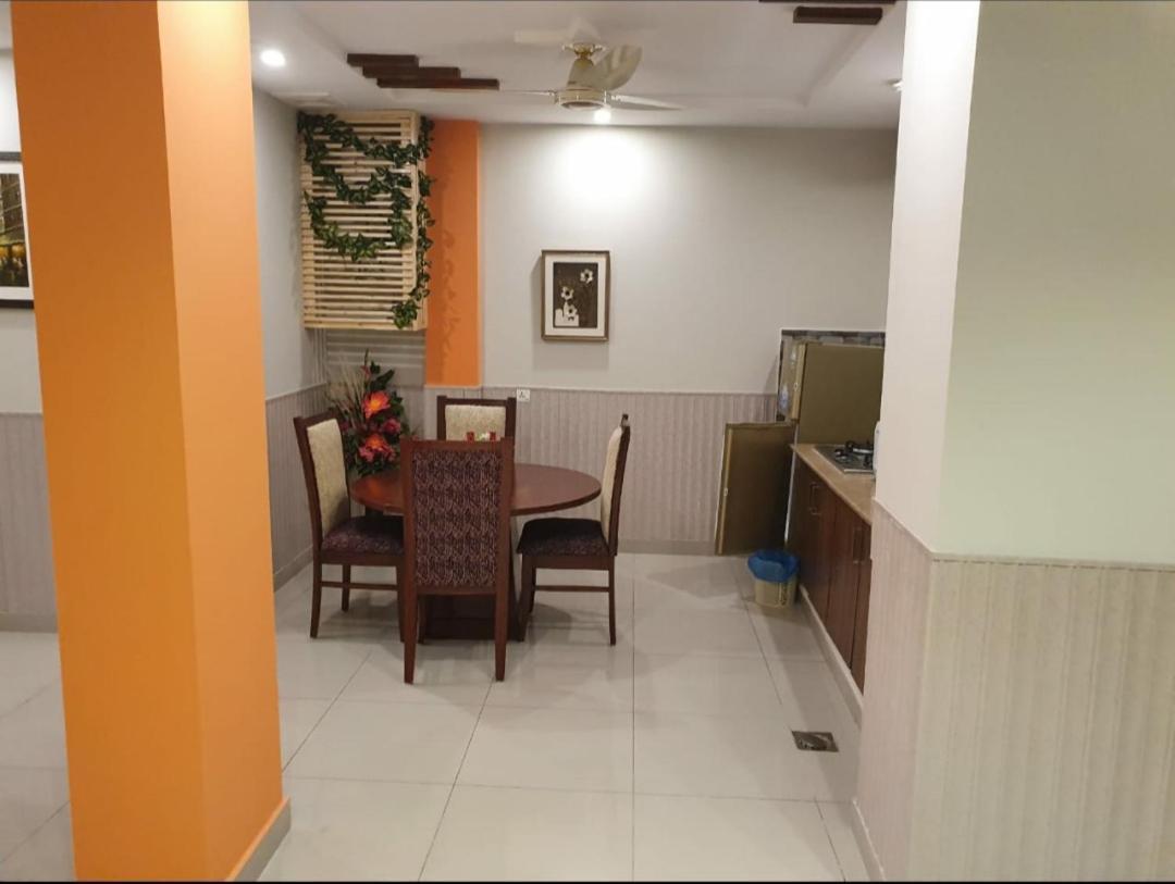 Hak Mall Suites And Apartments Rawalpindi Exterior photo