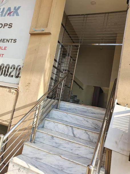Hak Mall Suites And Apartments Rawalpindi Exterior photo